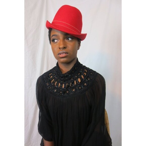 EXPERIENCE Elegance with 80s Red Hot PINK Fedora hat from TheStyleMinr.com - Picture 4 of 5
